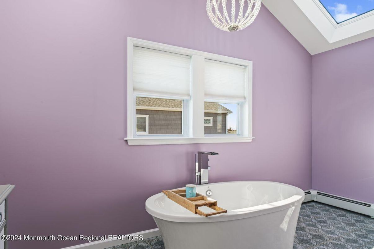 Bathroom, Free Standing Baths, Interior