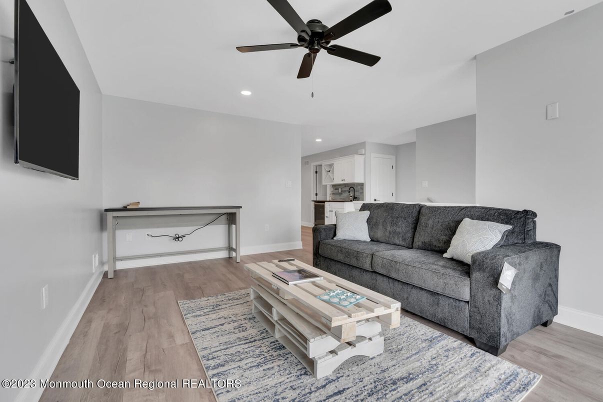 Interior, Kitchen, Living room, Recessed Lighting, Wood Texture Flooring