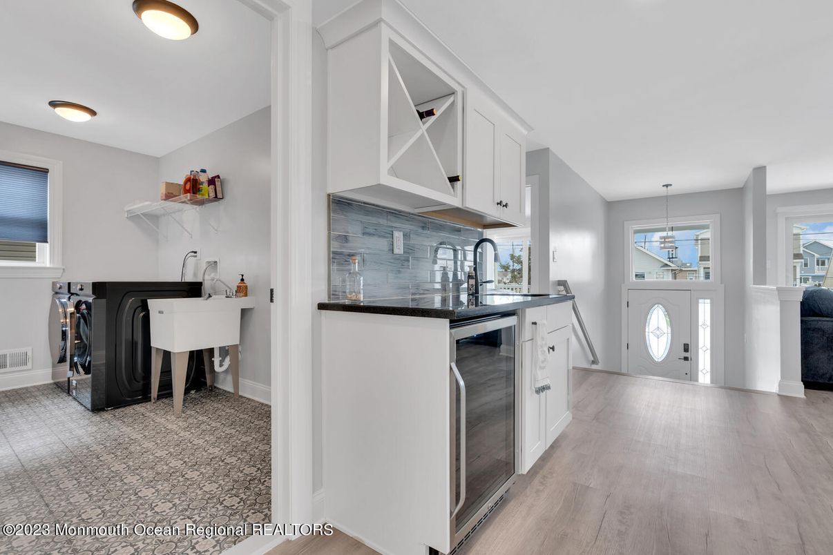 Interior, Kitchen, Pendant Lights, Wood Texture Flooring