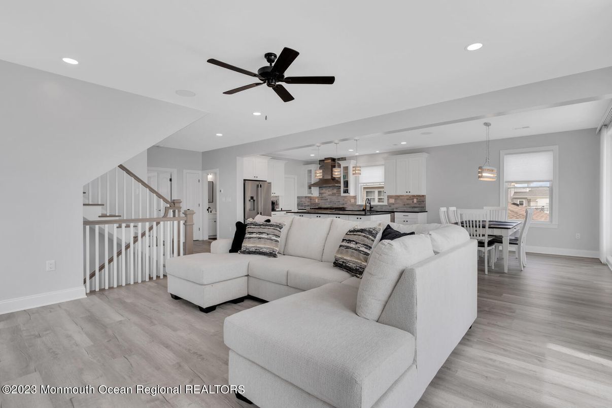 Dining room, Interior, Kitchen, Living room, Pendant Lights, Recessed Lighting, Stainless Steel Appliances, Wood Texture Flooring