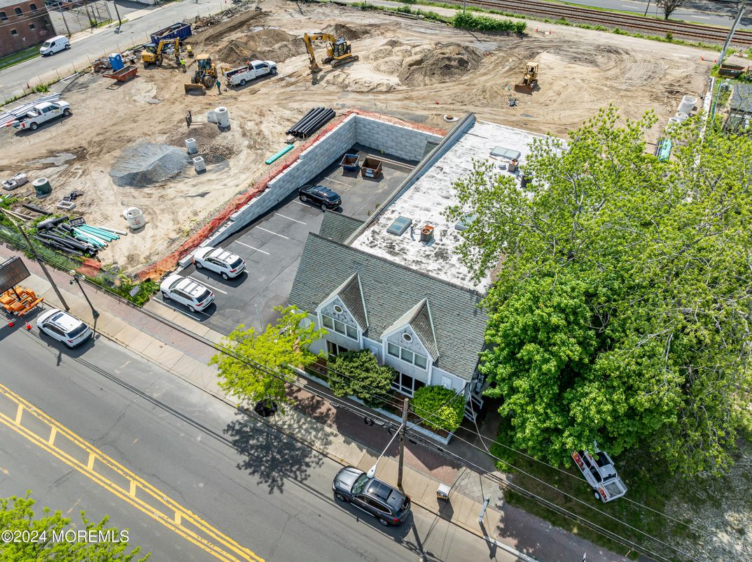 Exterior, Drone