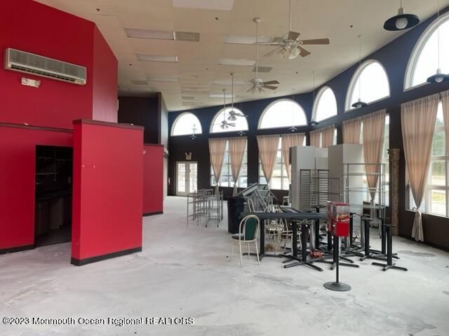 Fitness Equipment, Interior, Pendant Lights