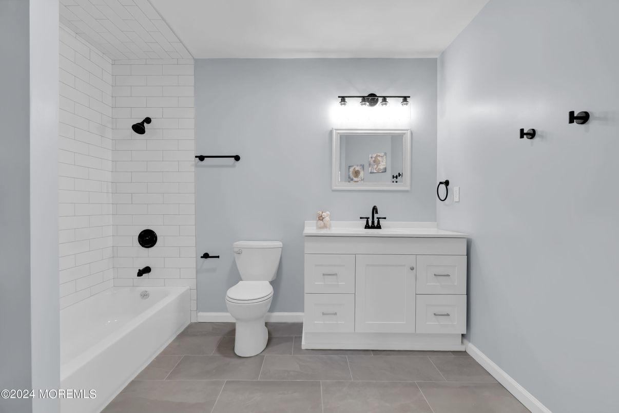 Bathroom, Dual Sink Vanities, Interior