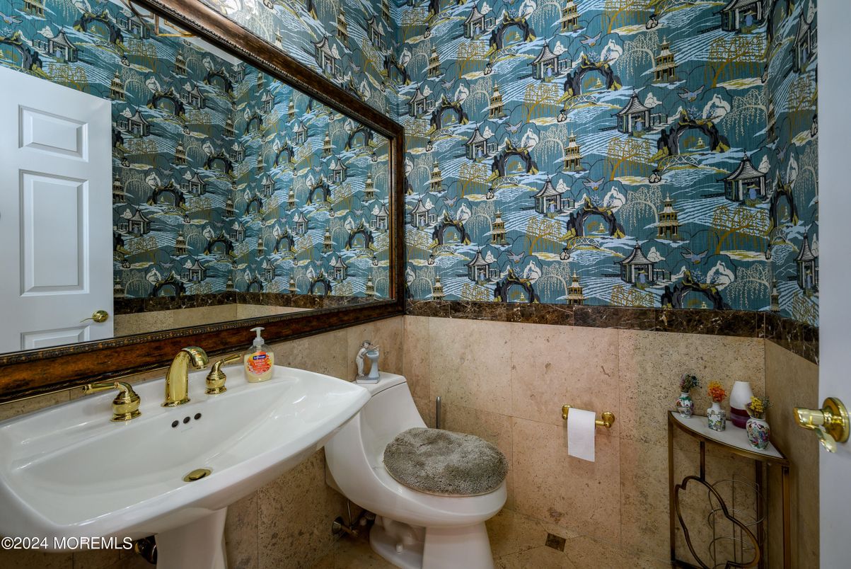 Bathroom, Interior