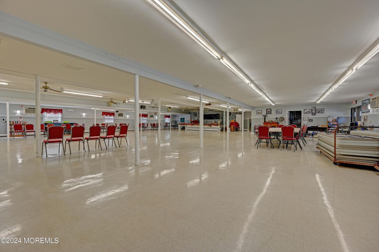 Dining room, Interior