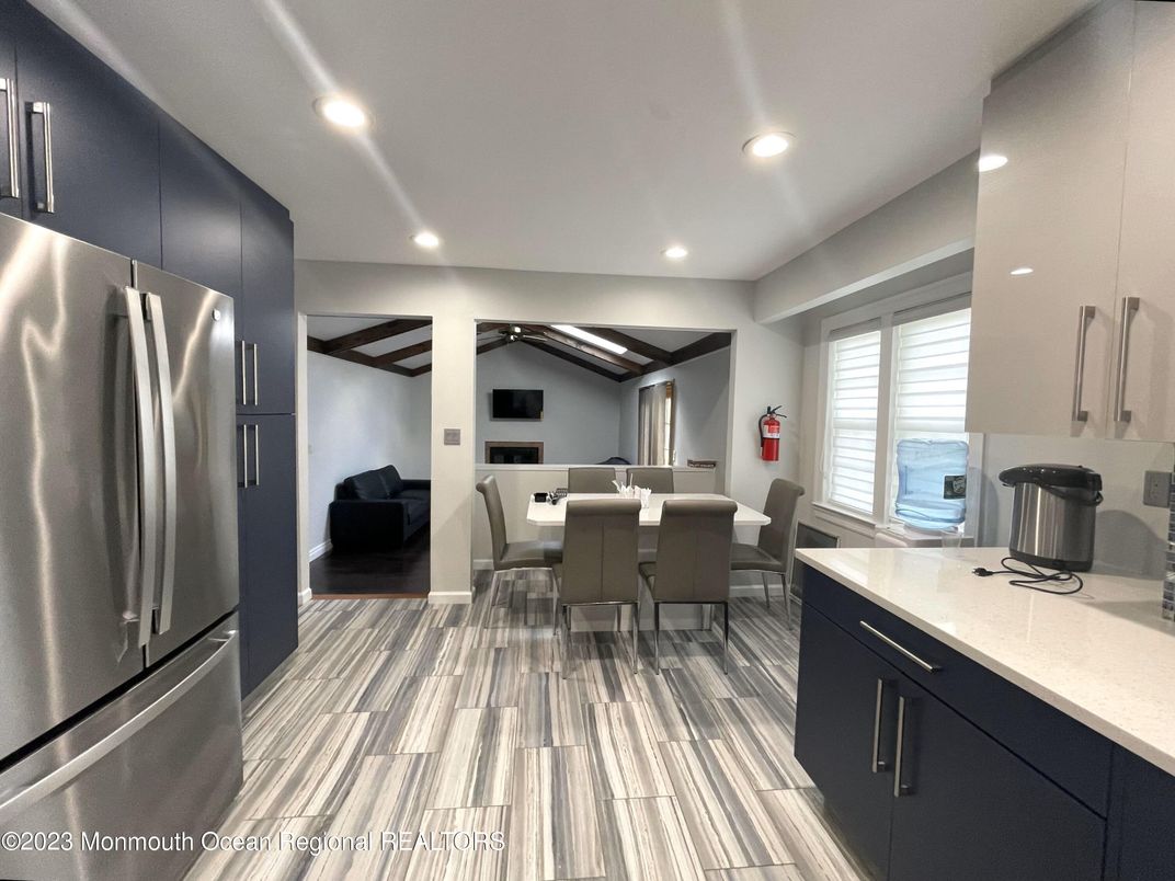 Dining room, Interior, Kitchen, Recessed Lighting, Stainless Steel Appliances
