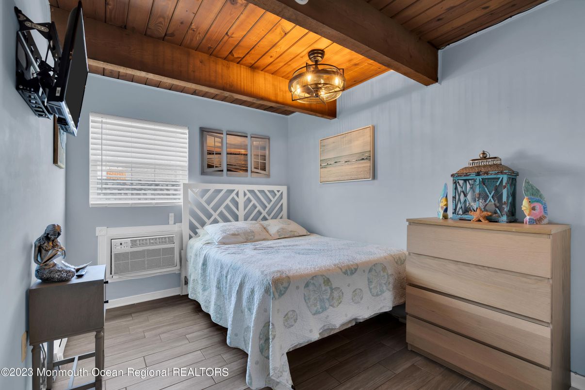 Bedroom, Interior, Wooden Beams, Wooden Ceilings, Wood Texture Flooring