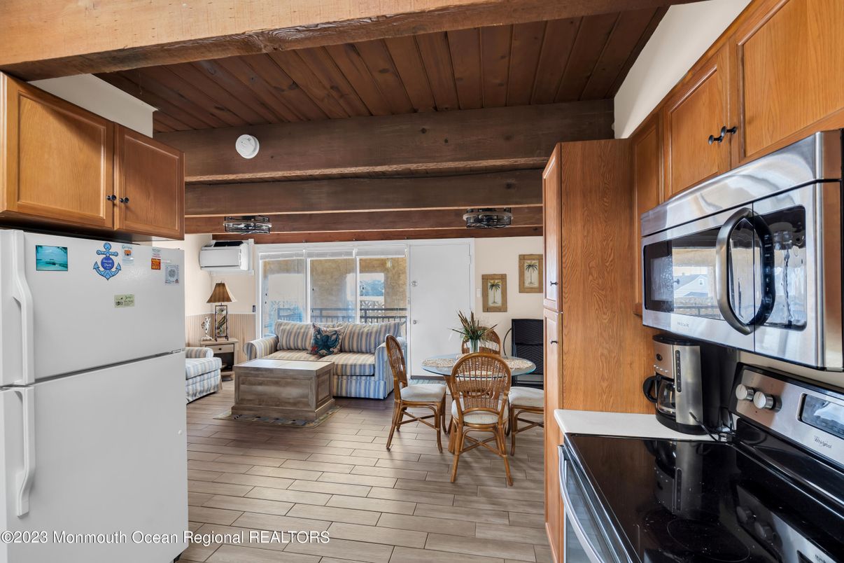 Dining room, Interior, Kitchen, Living room, Wooden Beams, Wooden Ceilings, Wood Texture Flooring