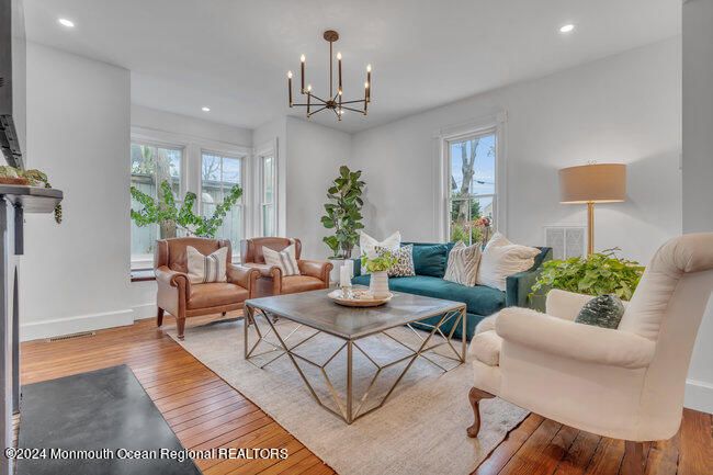 Fireplace, Interior, Living room, Pendant Lights, Recessed Lighting, Wood Texture Flooring