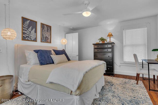Bedroom, Interior, Pendant Lights, Wood Texture Flooring