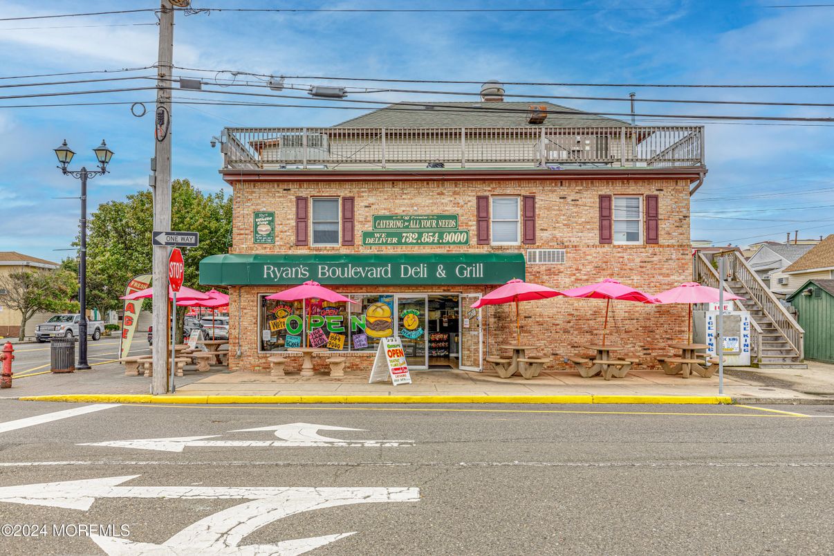 Exterior, Facade, Brick Facade, None