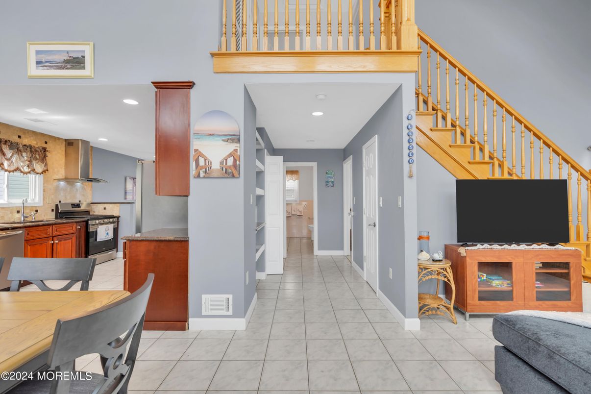 Interior, Kitchen, Marble, Recessed Lighting