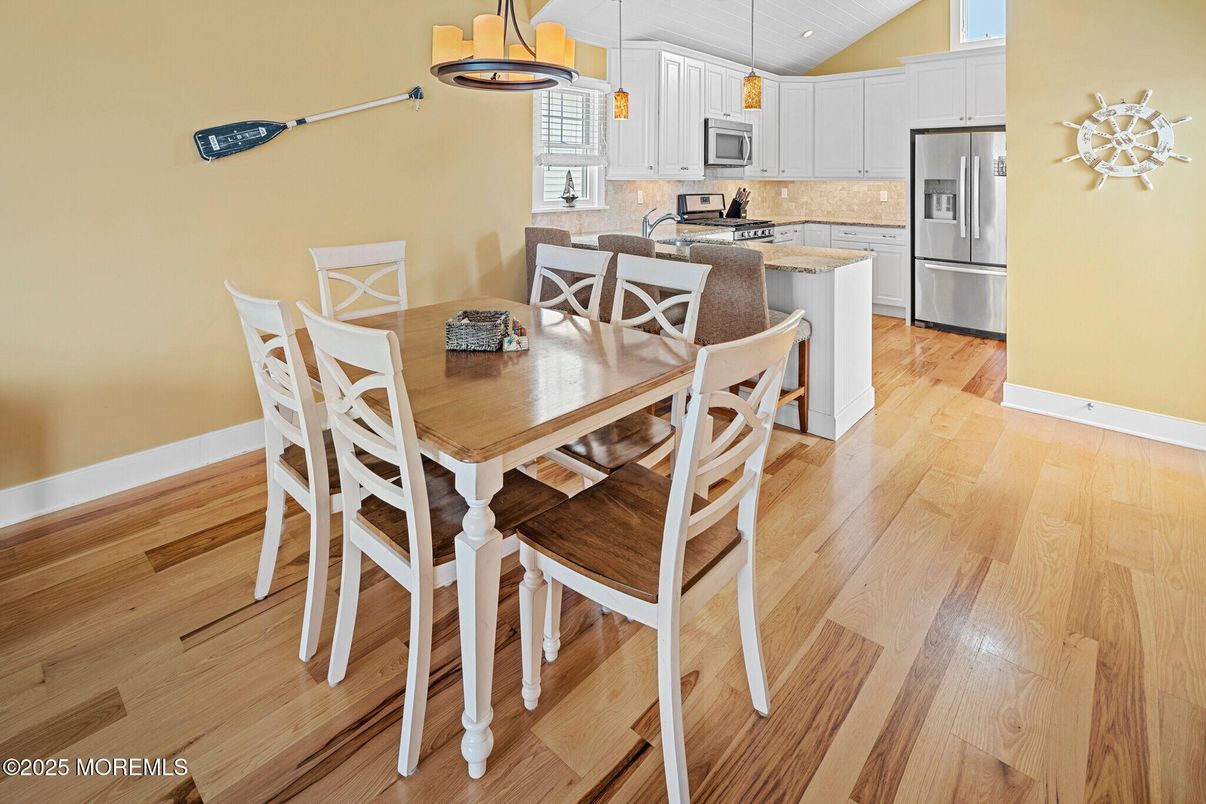 Dining room, Interior, Kitchen, Pendant Lights, Recessed Lighting, Wood Texture Flooring