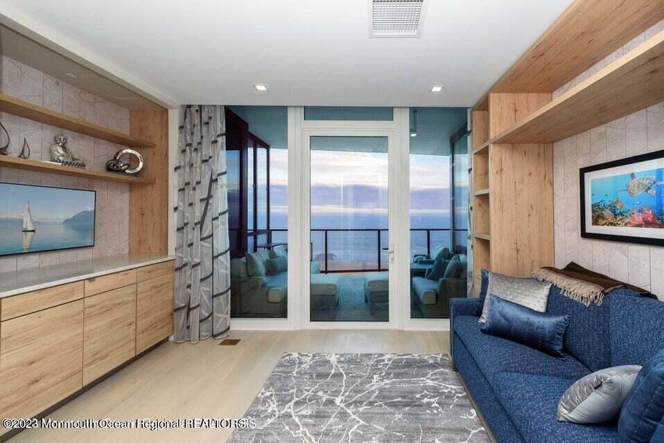 Interior, Living room, Recessed Lighting, Water, Wood Texture Flooring