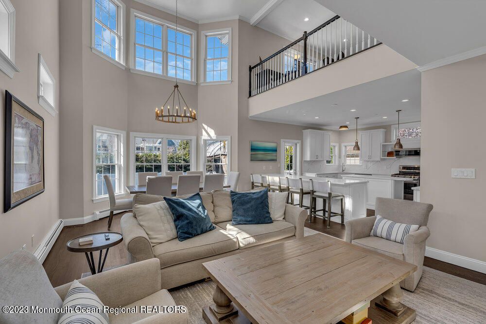 Dining room, Interior, Kitchen, Living room, Pendant Lights, Recessed Lighting, Stainless Steel Appliances