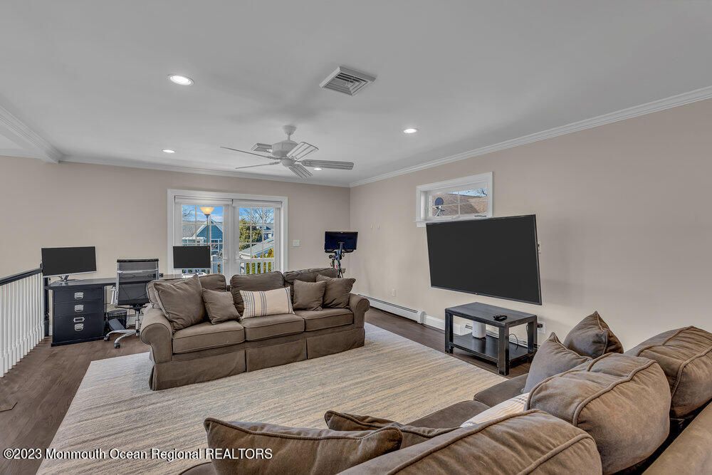 Home Office, Interior, Living room, Recessed Lighting, Wood Texture Flooring