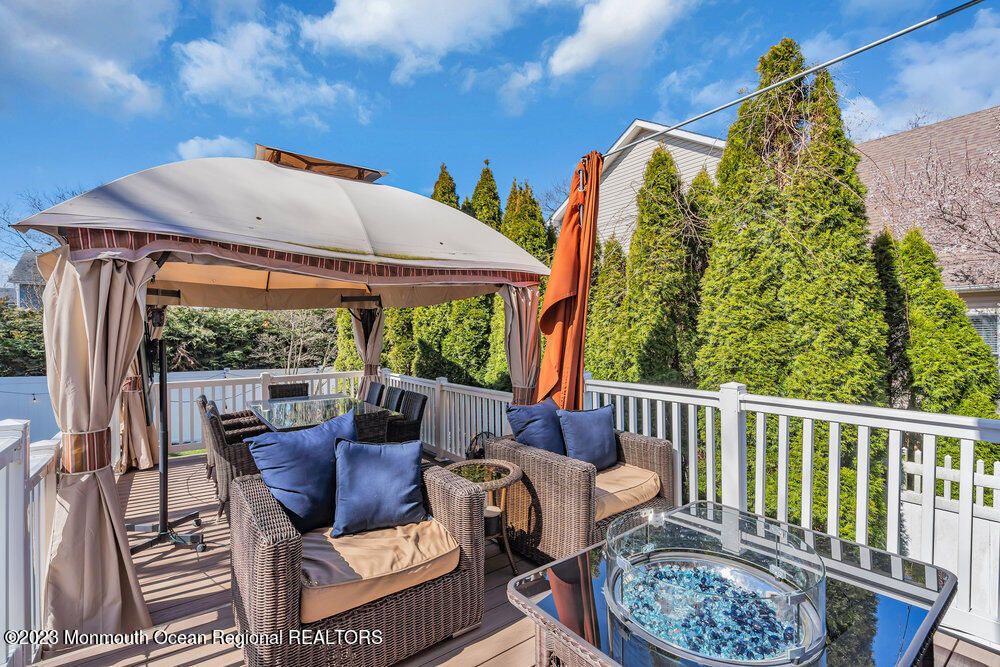 Exterior, Hot Tub