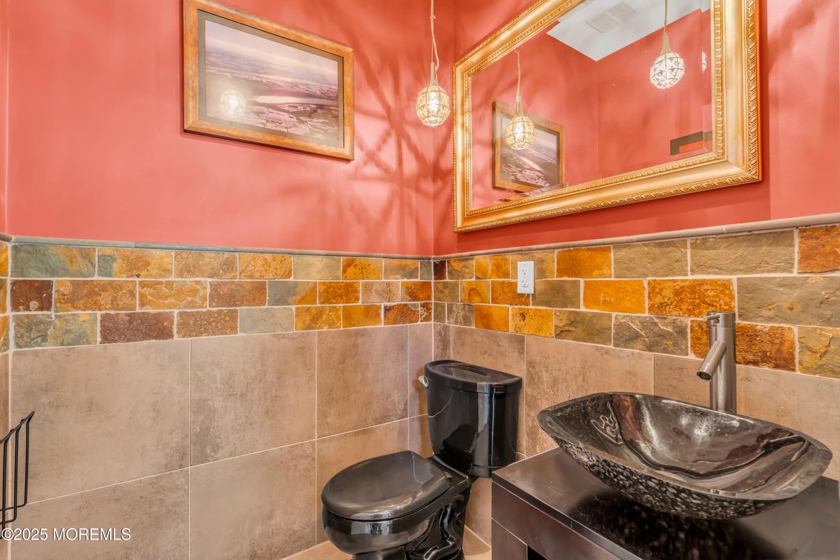 Bathroom, Interior, Pendant Lights