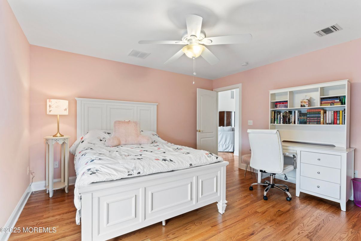 Bedroom, Home Office, Interior, Wood Texture Flooring