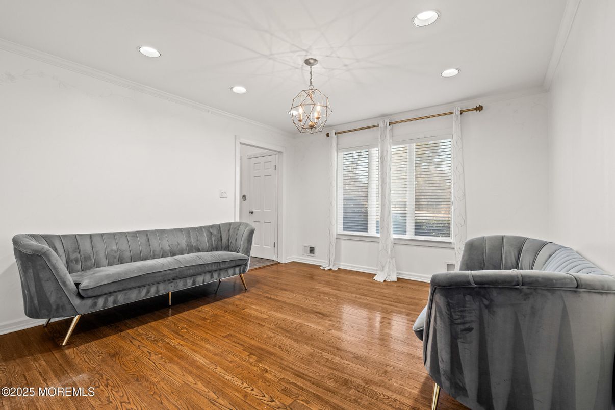 Chandelier, Interior, Recessed Lighting, Wood Texture Flooring