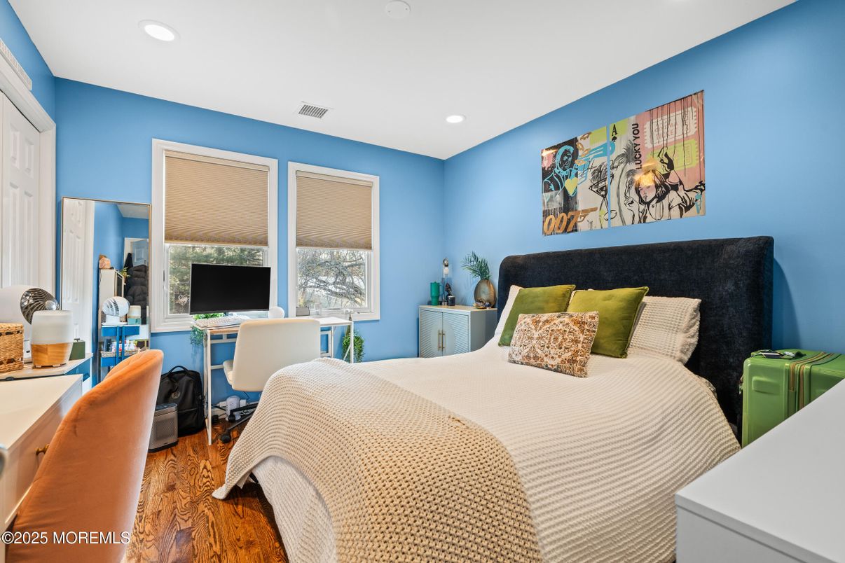 Bedroom, Home Office, Interior, Recessed Lighting, Wood Texture Flooring
