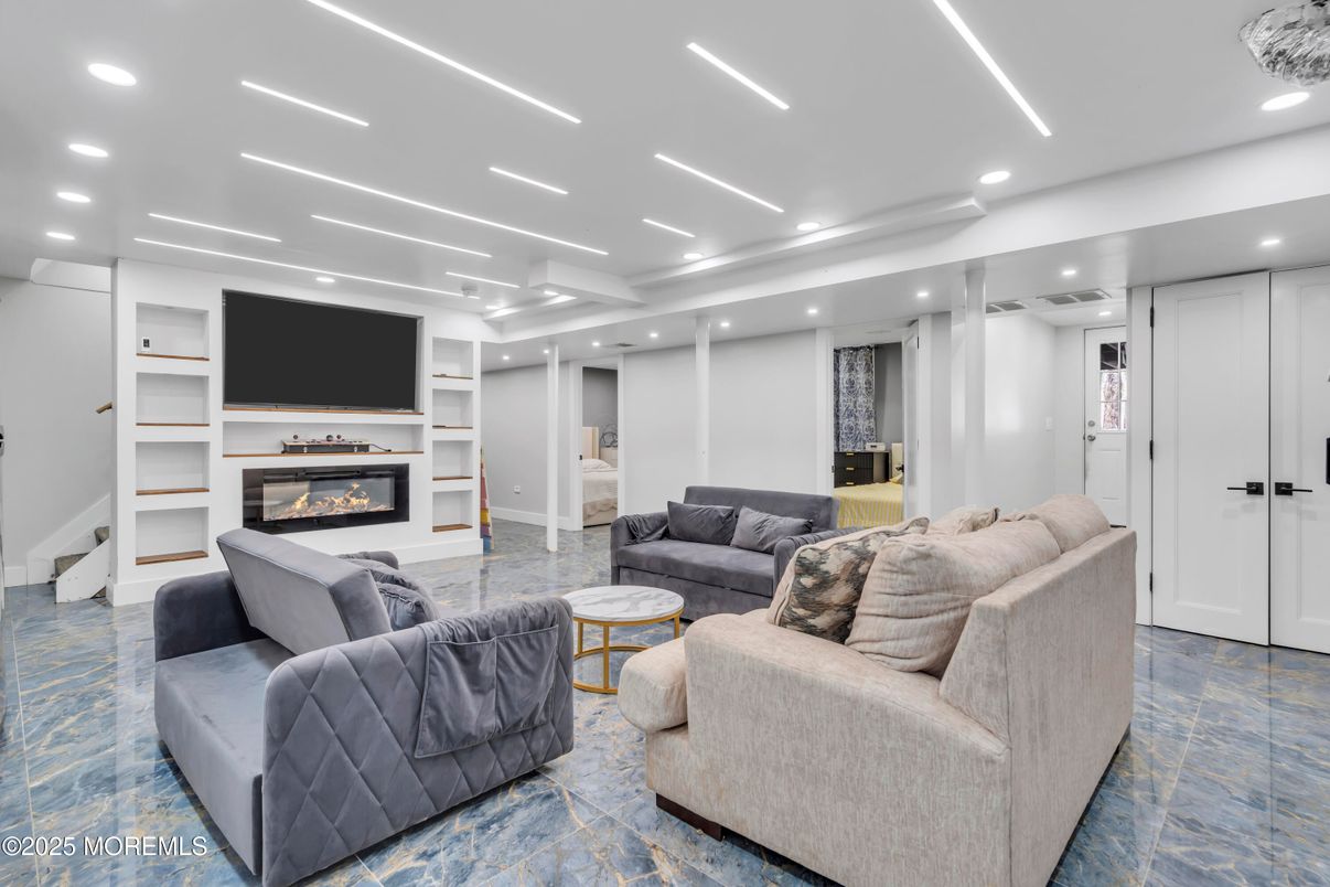 Fireplace, Interior, Living room, Recessed Lighting