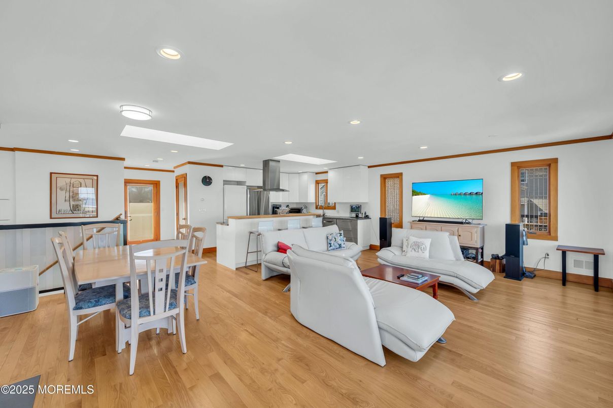 Dining room, Interior, Kitchen, Living room, Recessed Lighting, Wood Texture Flooring