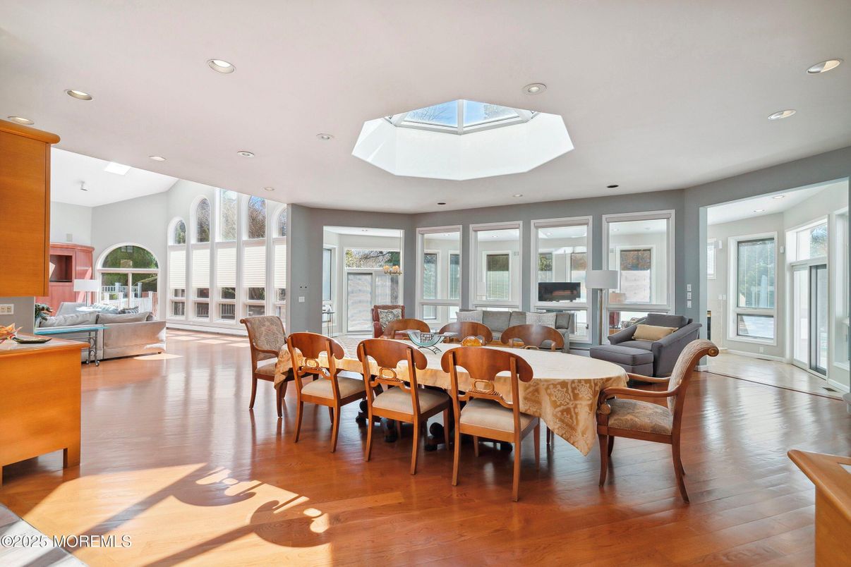 Dining room, Interior, Living room, Recessed Lighting, Wood Texture Flooring
