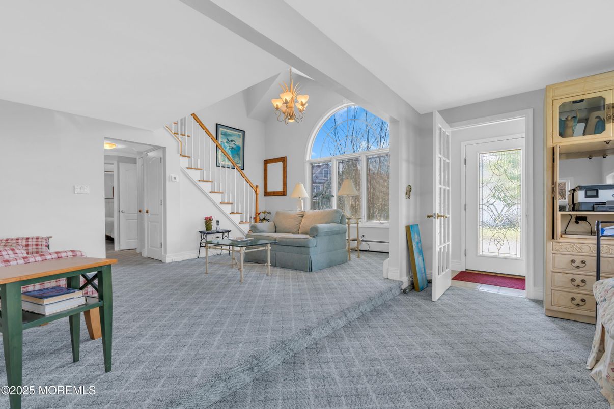 Chandelier, Interior, Living room