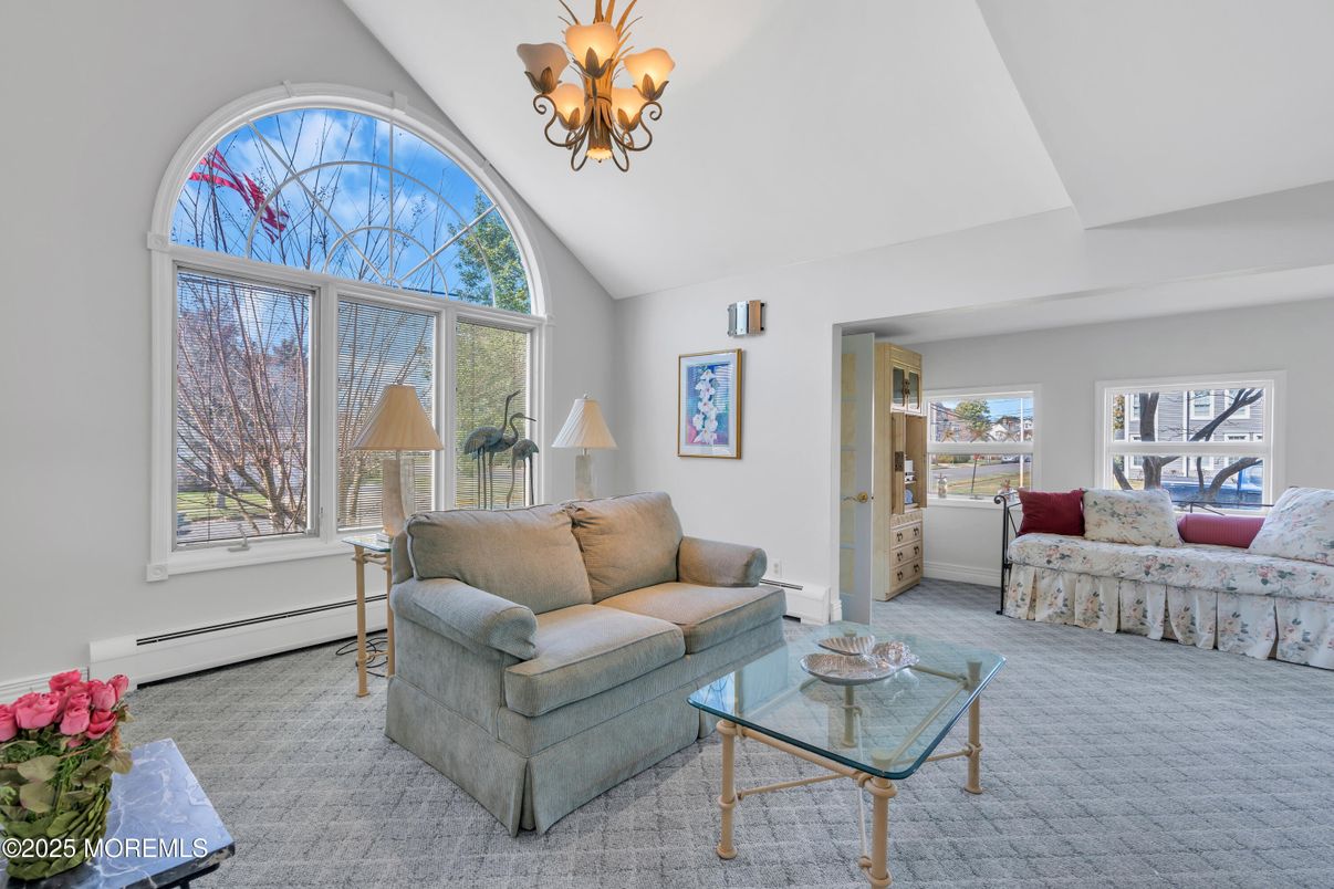 Chandelier, Interior, Living room