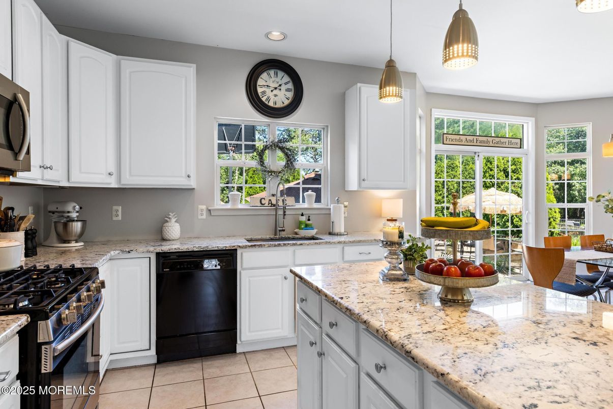 Dining room, Interior, Kitchen, Pendant Lights, Recessed Lighting