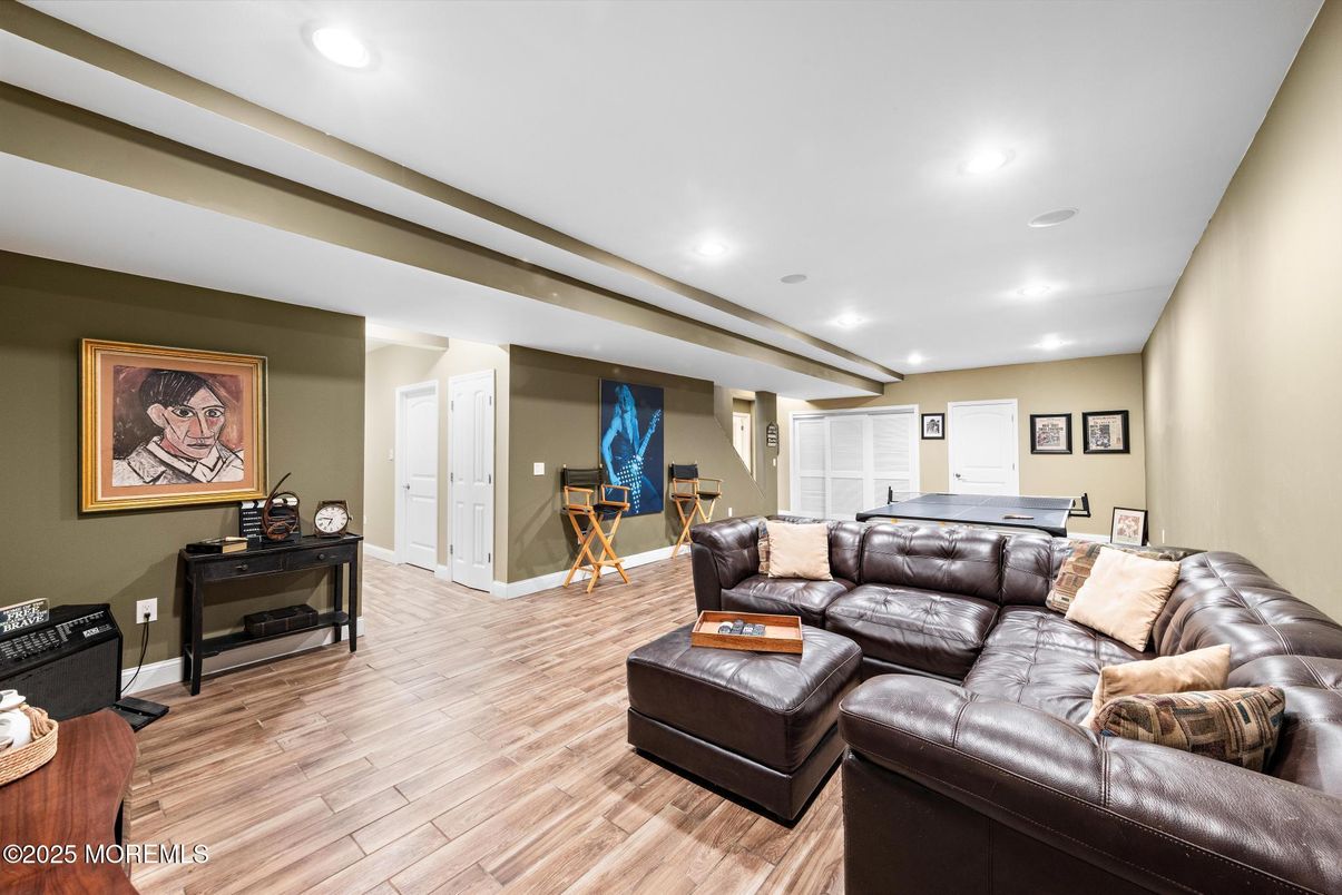 Game Room, Interior, Living room, Recessed Lighting, Wood Texture Flooring