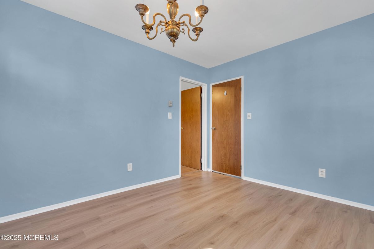 Chandelier, Empty room, Interior, Wood Texture Flooring