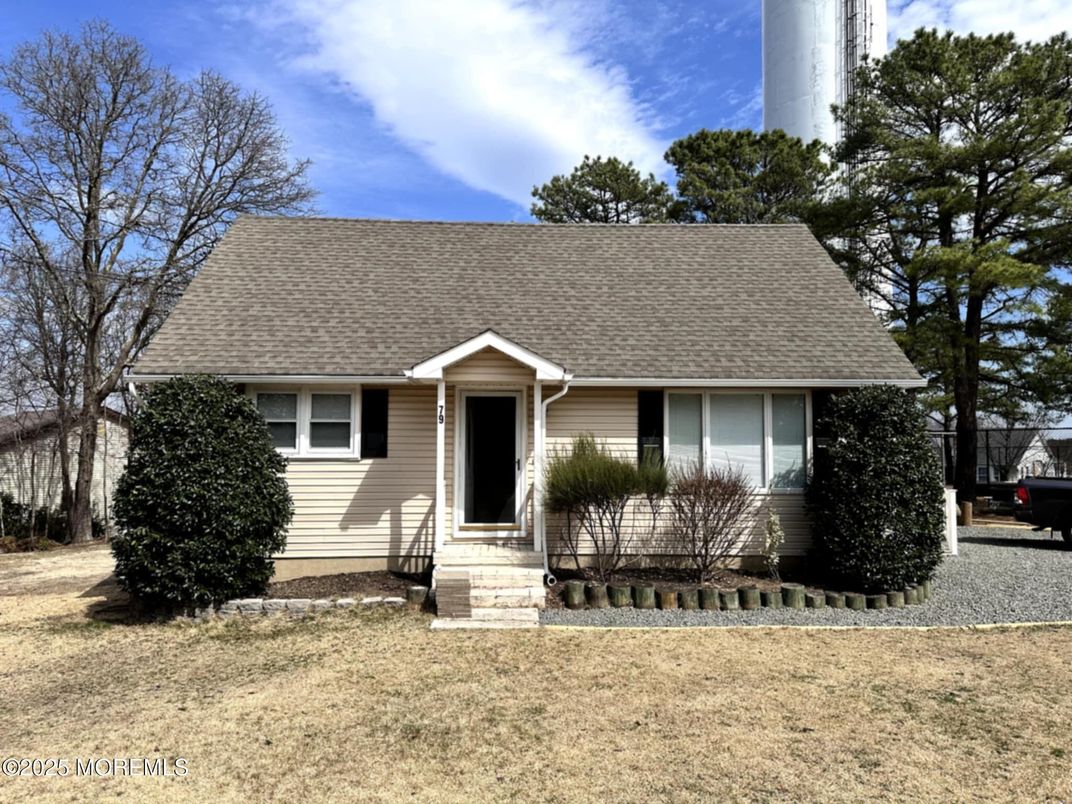 Exterior, Facade, Cape Cod