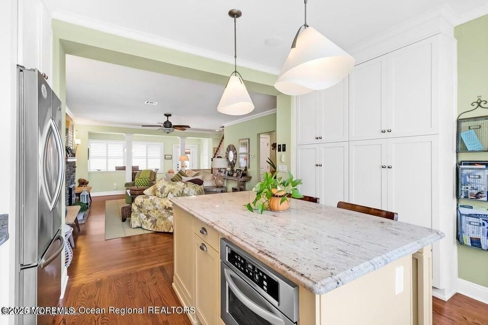 Interior, Kitchen, Living room, Pendant Lights, Wood Texture Flooring
