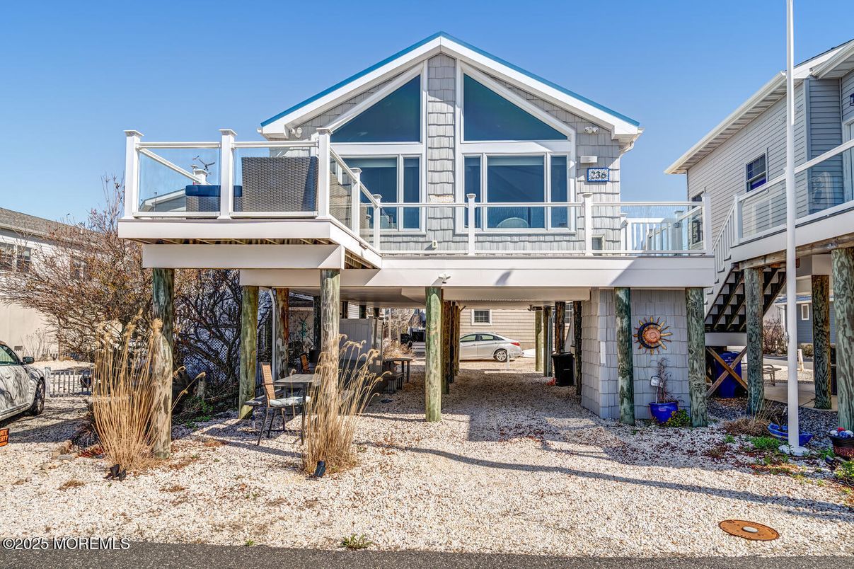 Exterior, Facade, American Craftsman