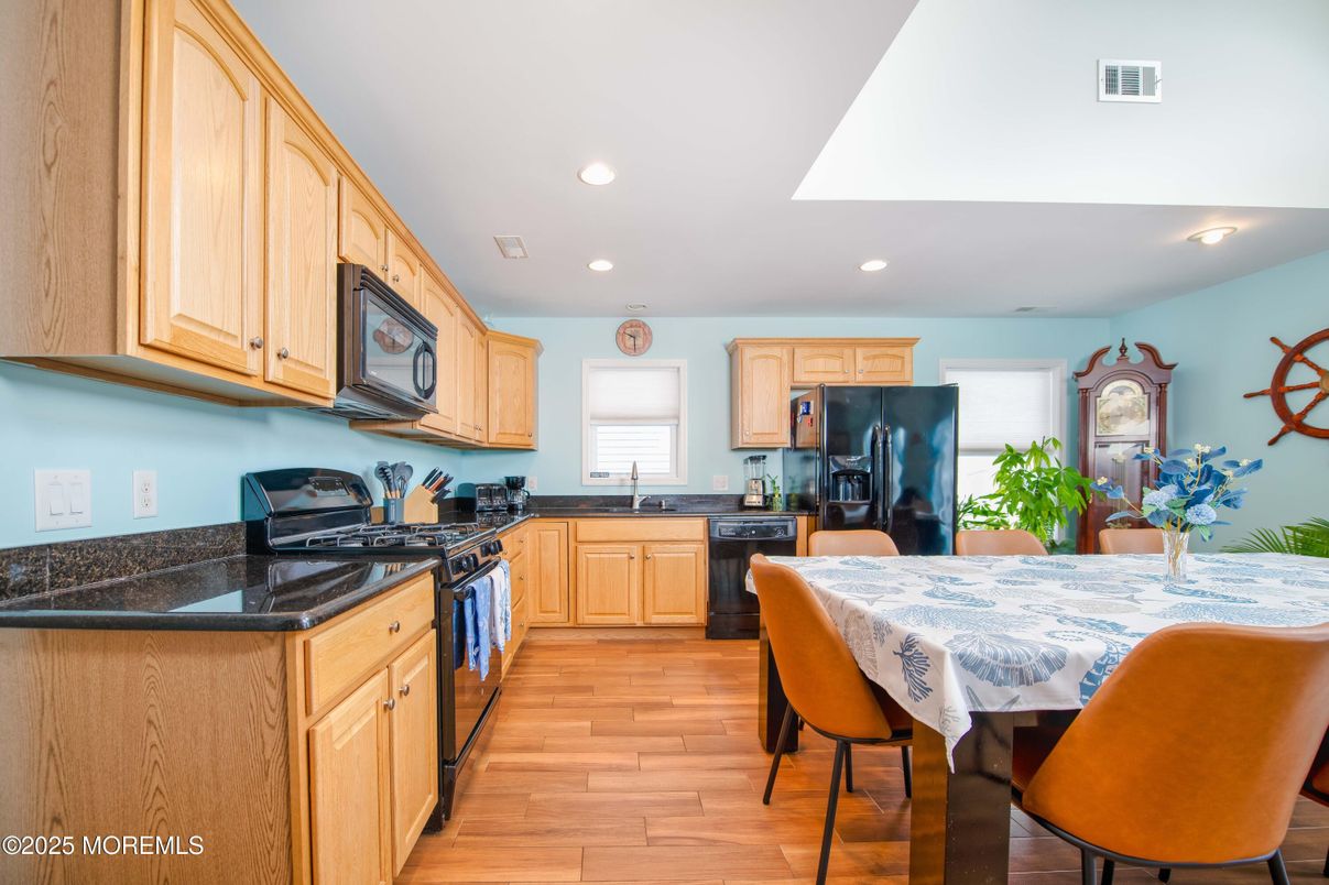 Dining room, Interior, Kitchen, Recessed Lighting, Wood Texture Flooring