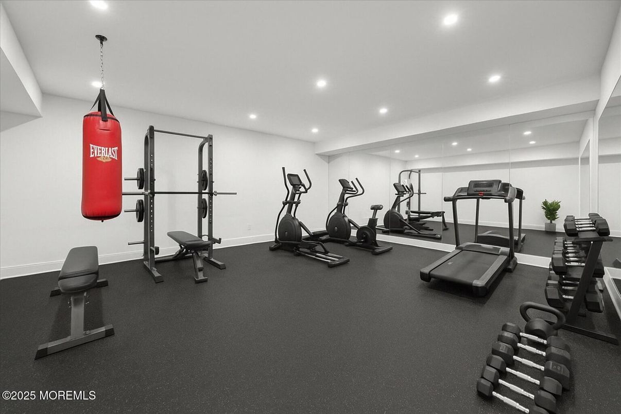 Fitness Equipment, Interior, Pendant Lights, Recessed Lighting