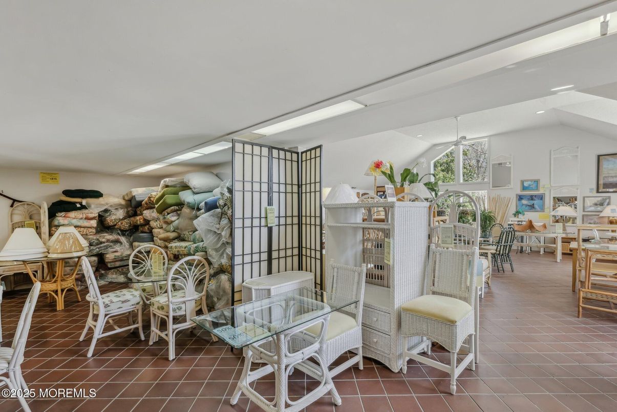 Dining room, Interior