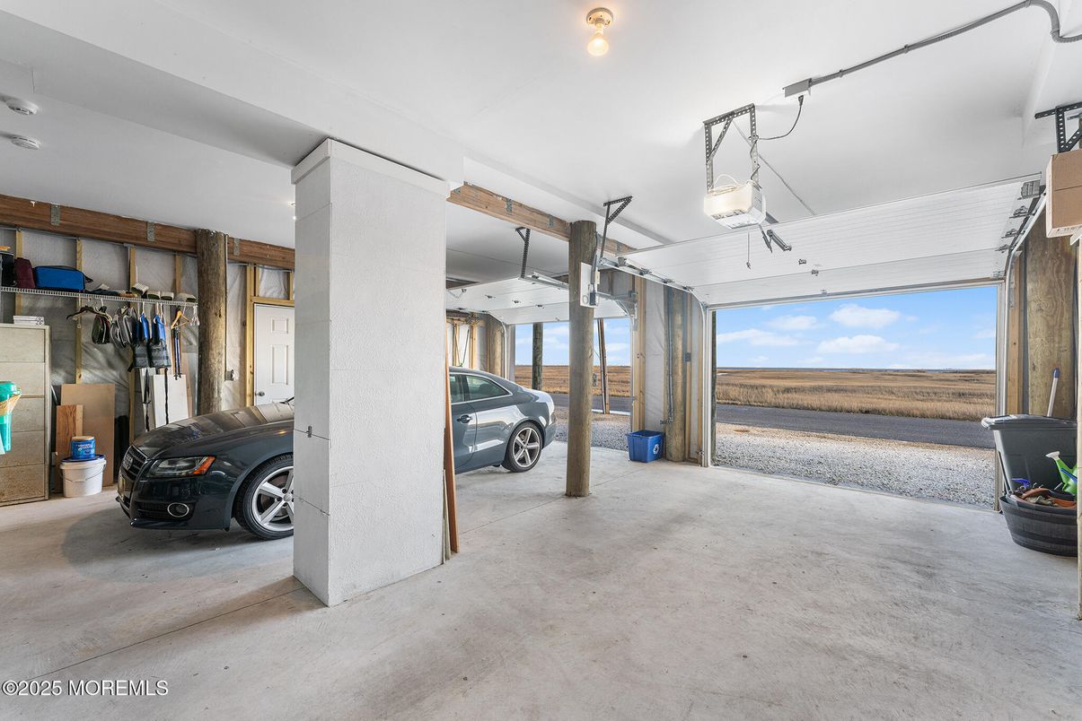 Garage, Interior