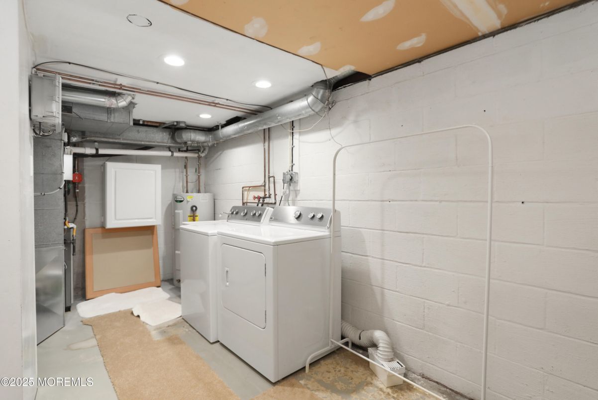 Interior, Recessed Lighting, Stone Walls, Washer