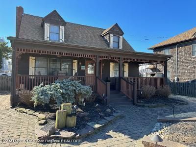 Exterior, Facade, Brick Facade, Cape Cod