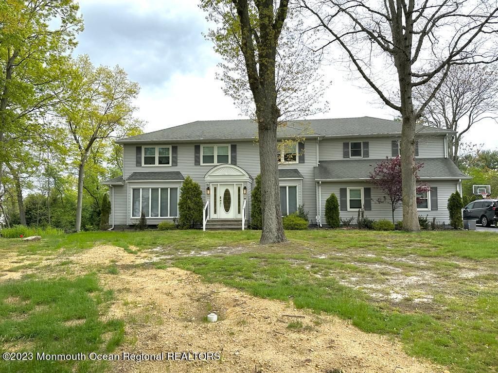 Backyard, Exterior, Facade, Split Level
