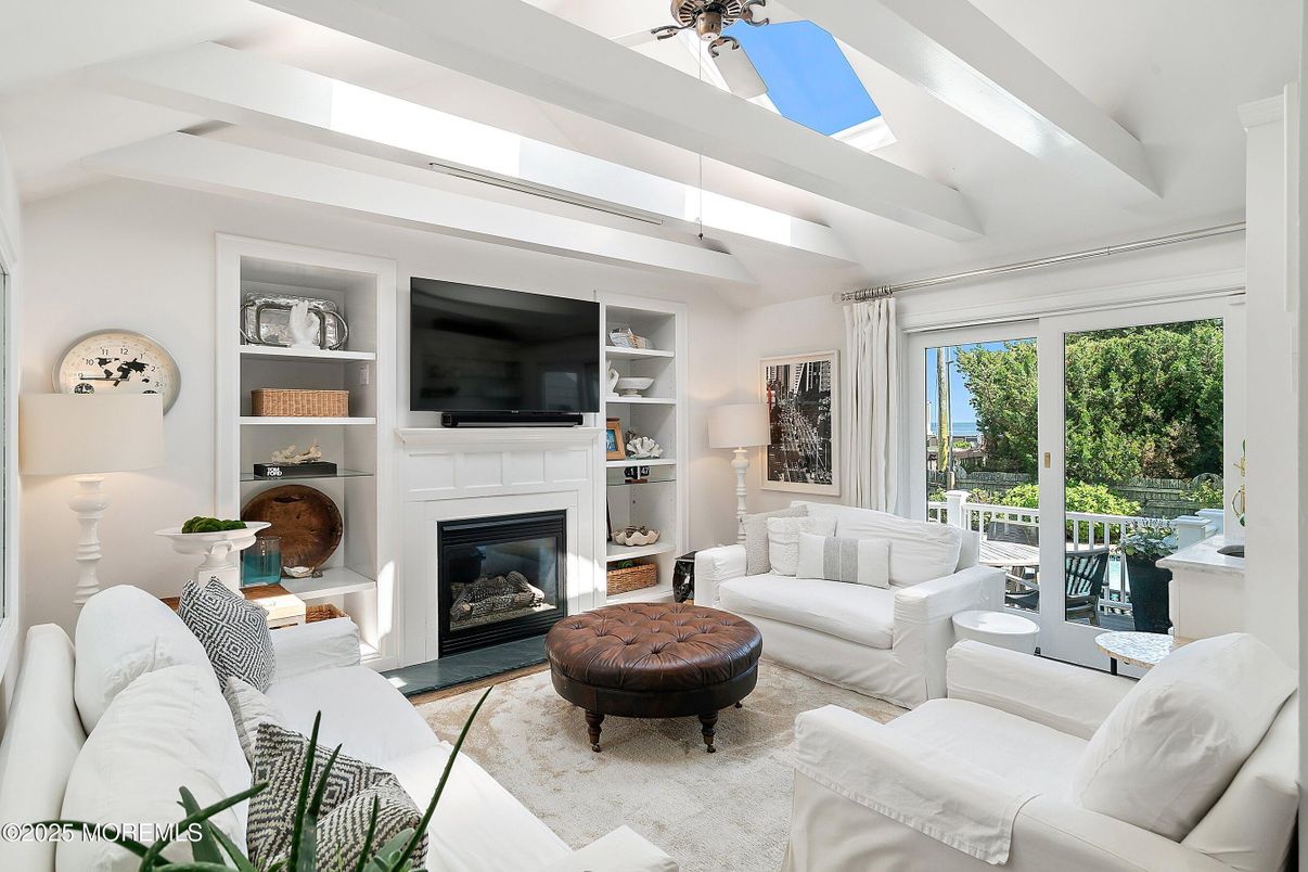 Fireplace, Interior, Living room