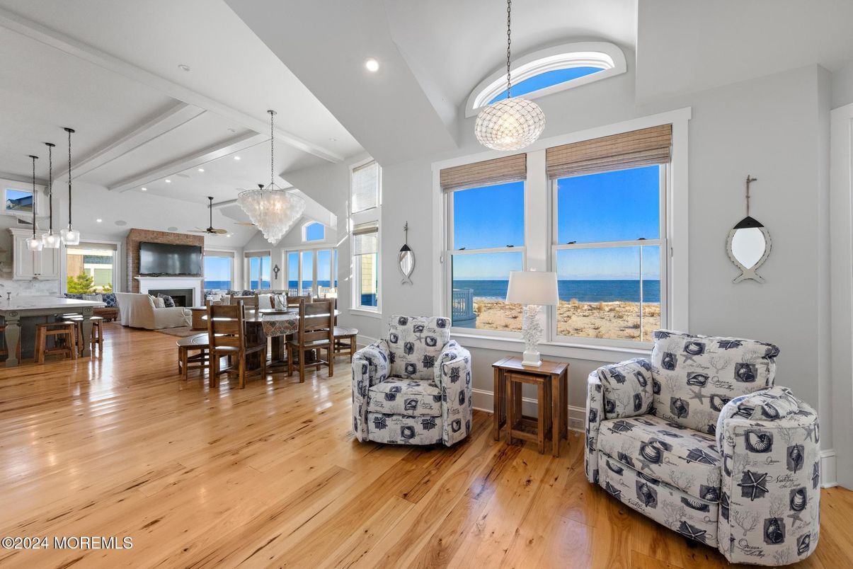 Dining room, Interior, Living room, Pendant Lights, Recessed Lighting, Water, Wood Texture Flooring