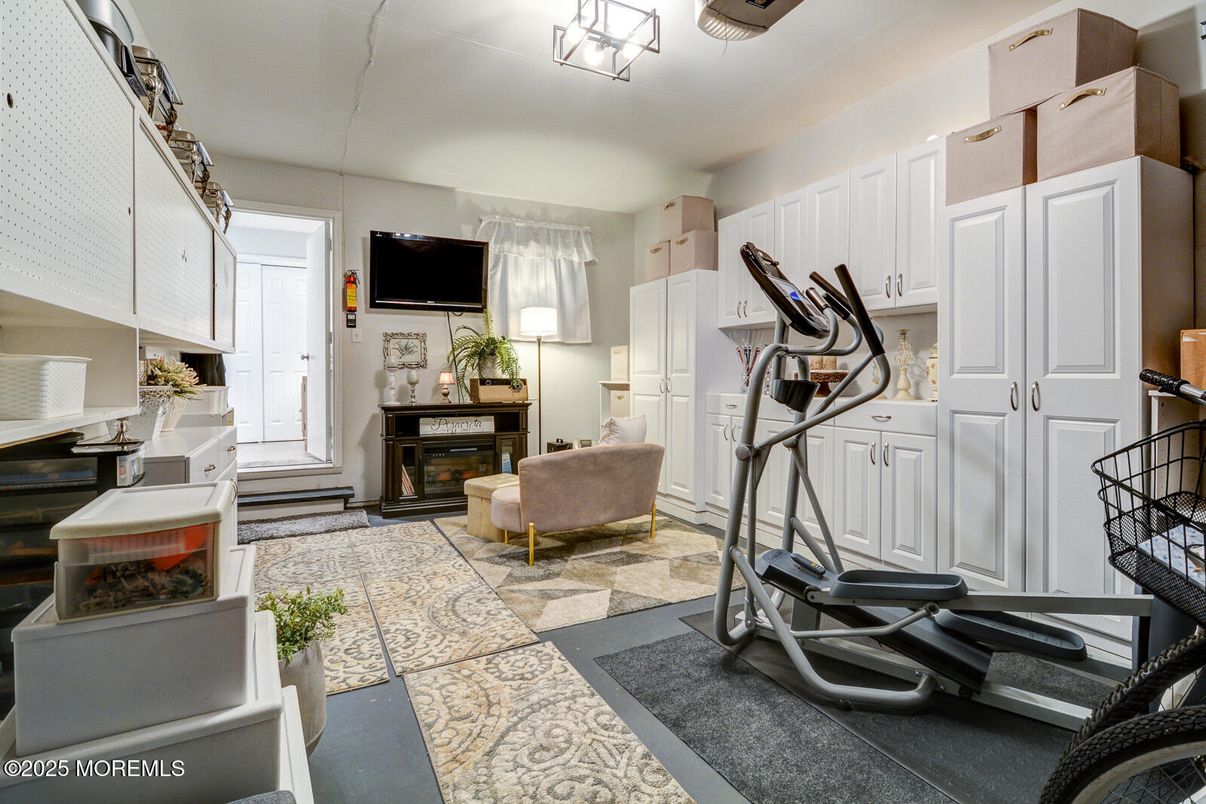 Fireplace, Fitness Equipment, Interior