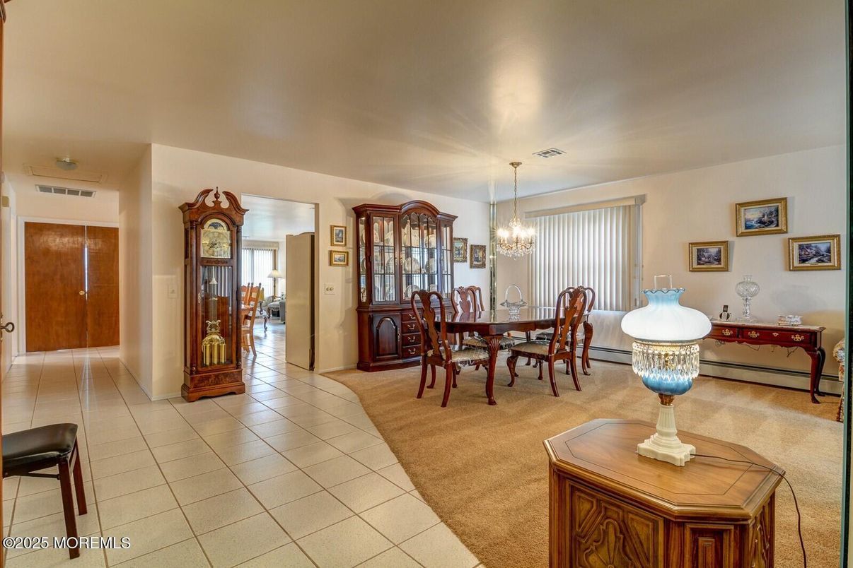Chandelier, Dining room, Interior