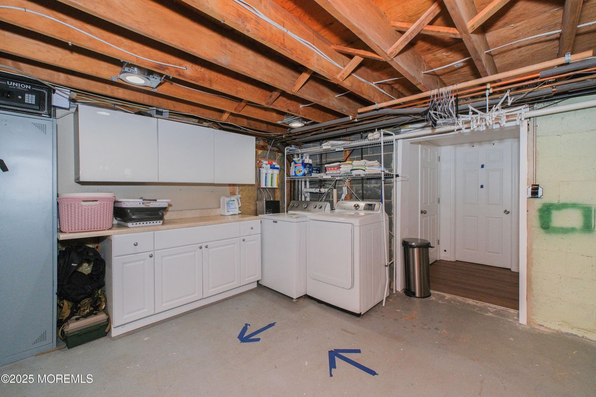 Interior, Washer, Wooden Beams, Wooden Ceilings