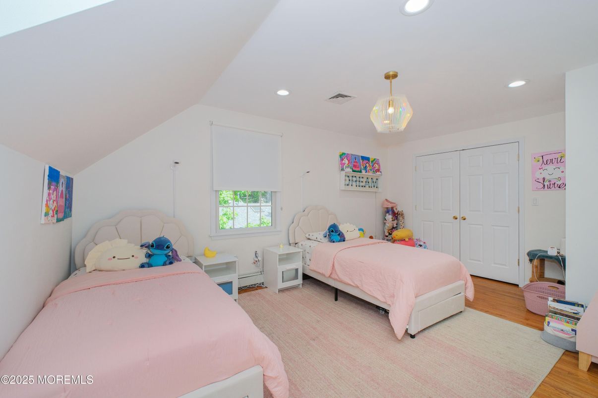 Bedroom, Interior, Pendant Lights, Recessed Lighting, Wood Texture Flooring