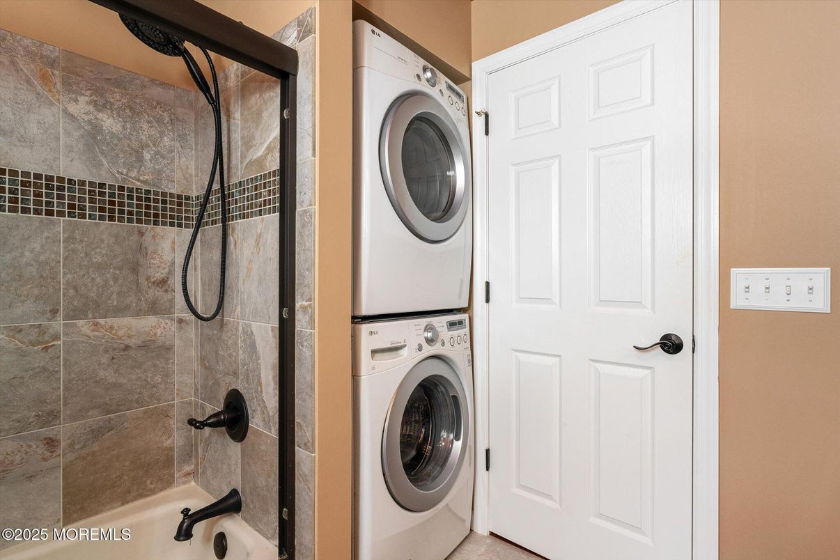 Bathroom, Interior, Utility Closets, Washer